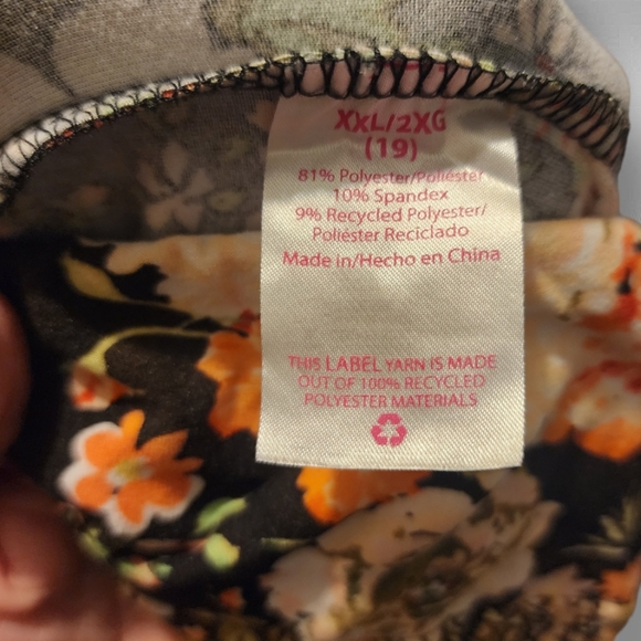 Woman's Floral Pants - Picture 3 of 3